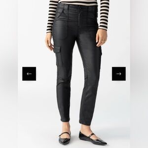 NWT SANCTUARY SCULPTED HAYDEN CARGO STANDARD RISE PANT SLICK BLACK